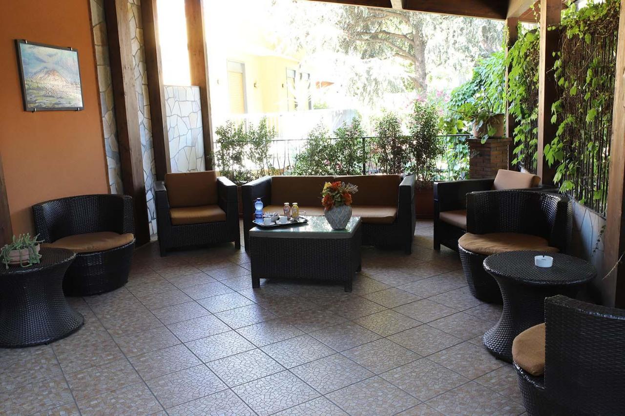 Hotel Alle Pendici Николози Экстерьер фото