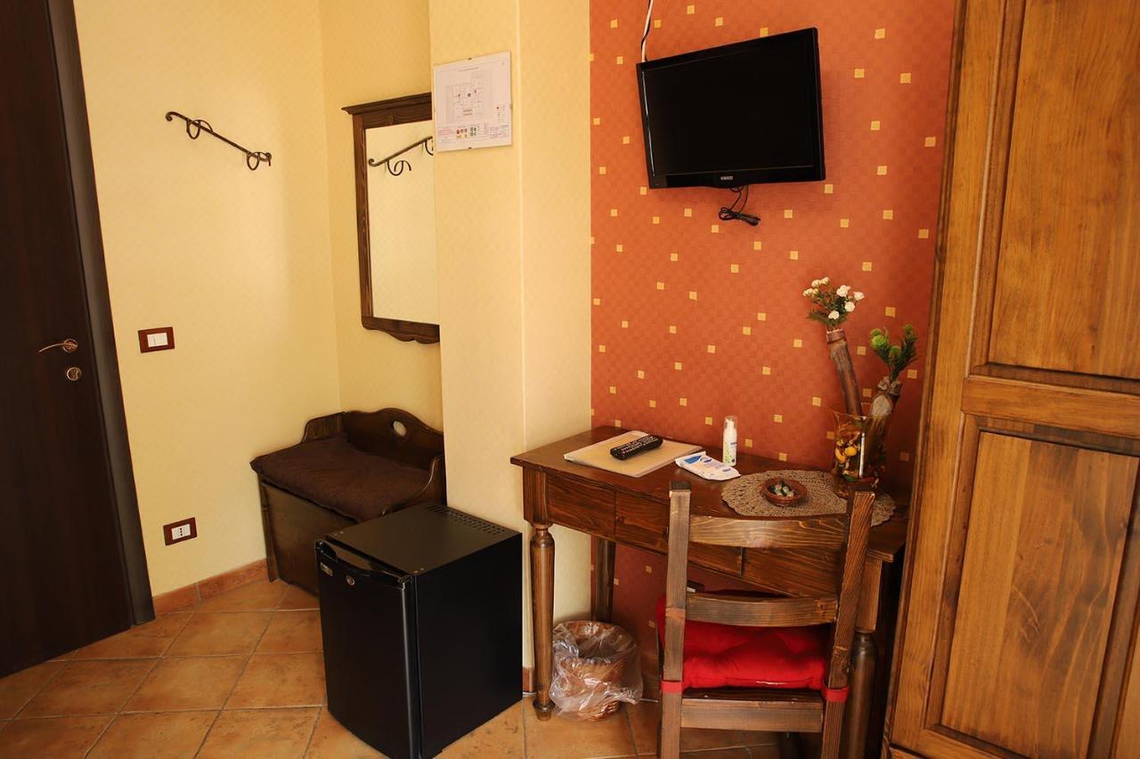 Hotel Alle Pendici Николози Экстерьер фото