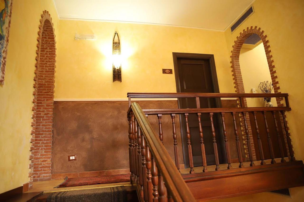 Hotel Alle Pendici Николози Экстерьер фото